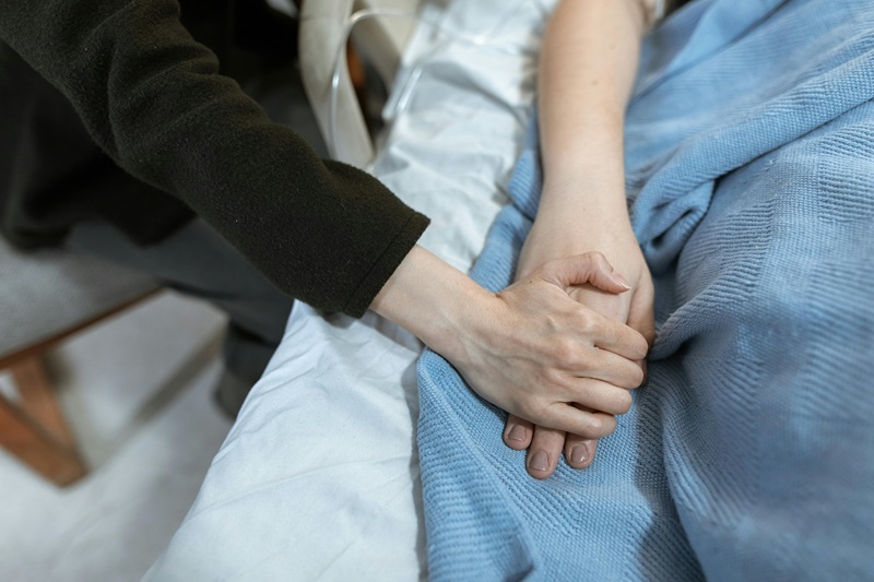 accompagnant aux urgences